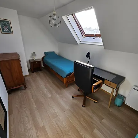 Spacious 1 Bedroom Flat In בית אירוח *